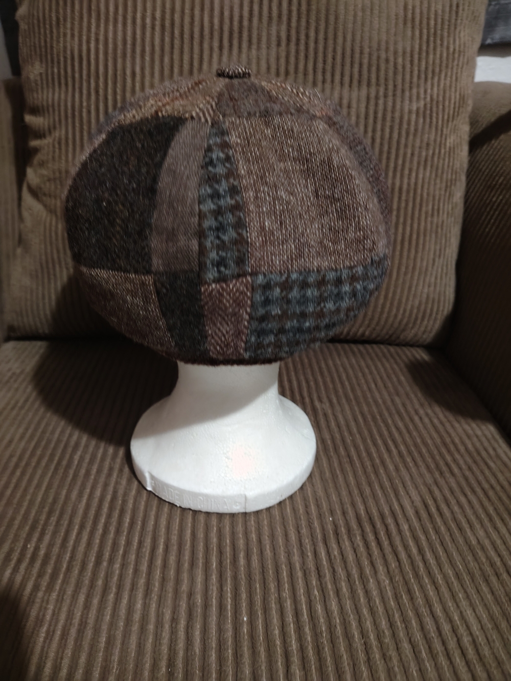 Men's Brown Tweed Flat Cap - Classic Newsboy Hat - Picture 2 of 7